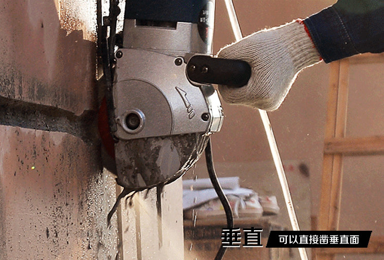 加氣混凝土板材開槽現場